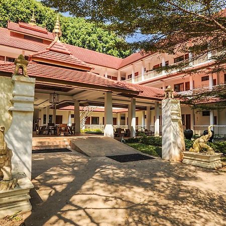 Suan Bua Hotel & Resort Ban Pong  Экстерьер фото