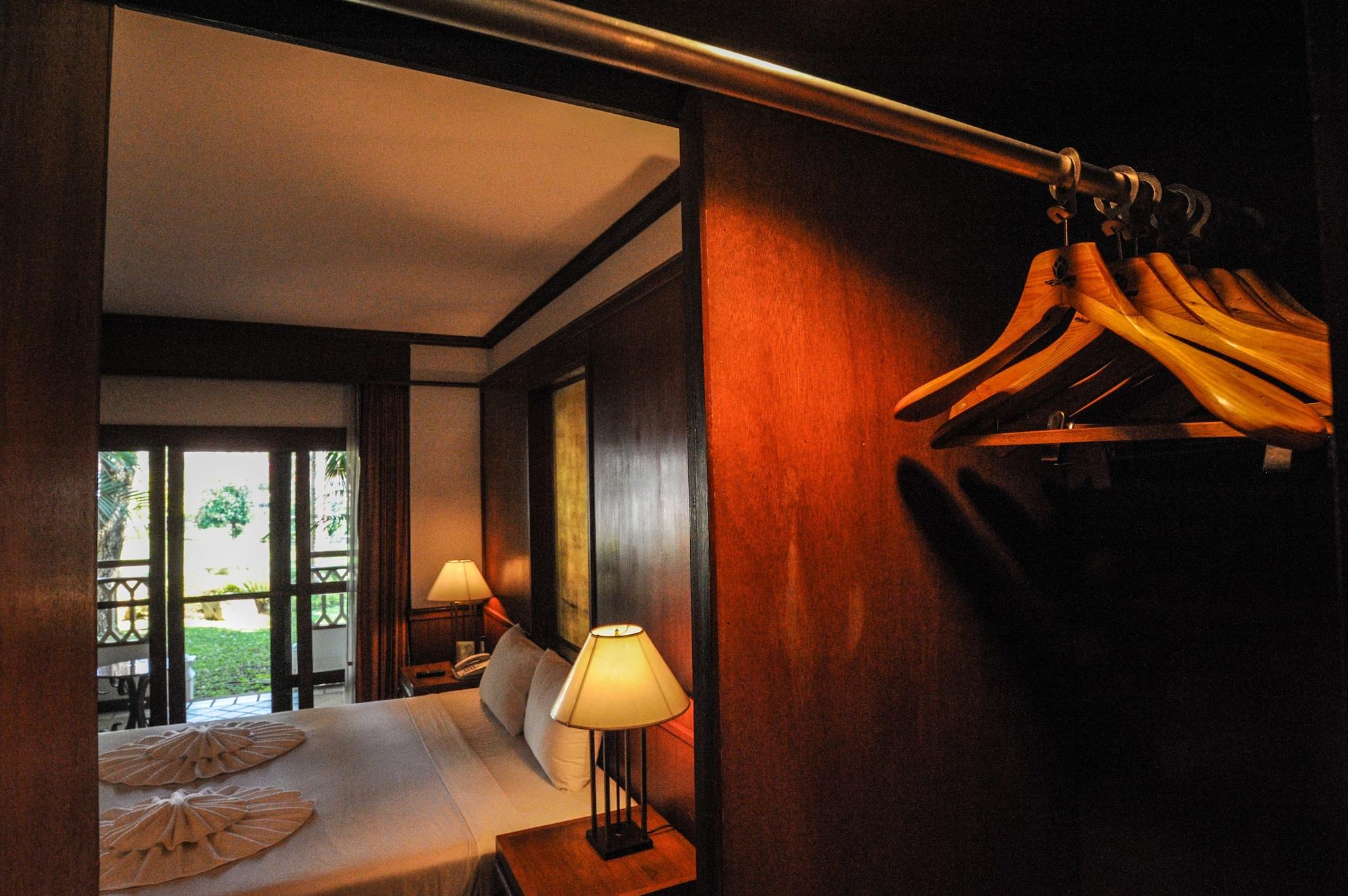 Suan Bua Hotel & Resort Ban Pong  Экстерьер фото