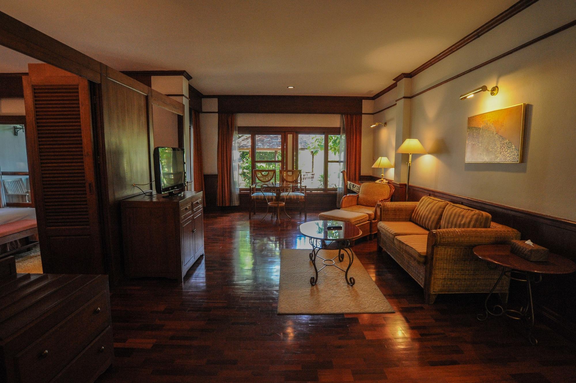 Suan Bua Hotel & Resort Ban Pong  Экстерьер фото