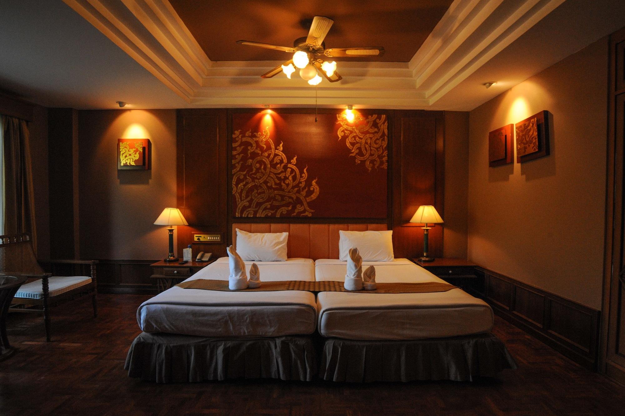 Suan Bua Hotel & Resort Ban Pong  Экстерьер фото