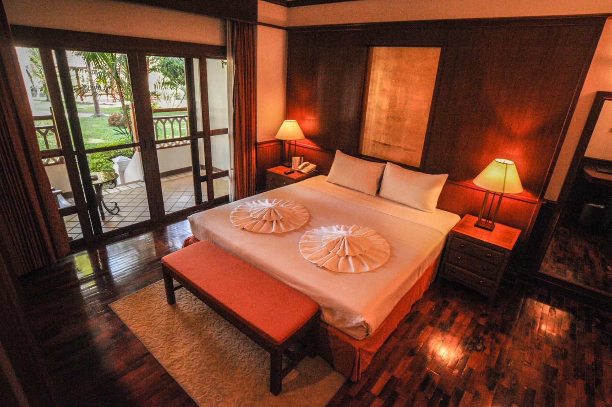 Suan Bua Hotel & Resort Ban Pong  Экстерьер фото