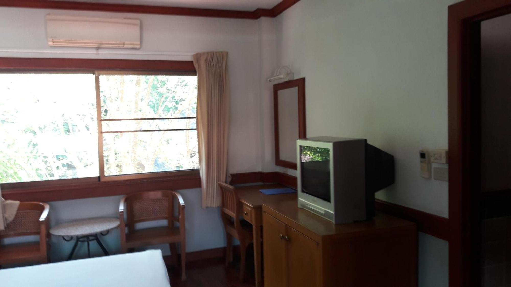 Suan Bua Hotel & Resort Ban Pong  Экстерьер фото