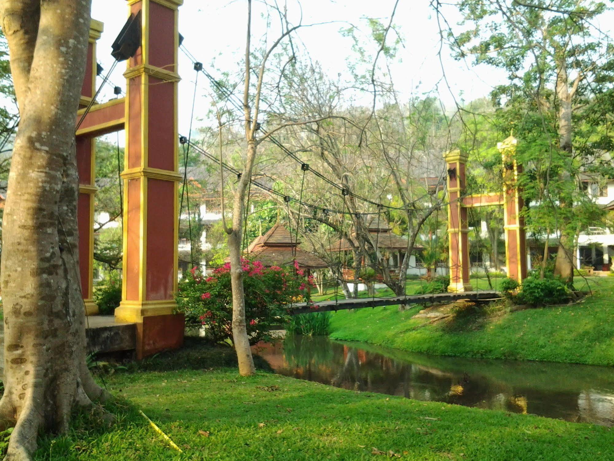 Suan Bua Hotel & Resort Ban Pong  Экстерьер фото