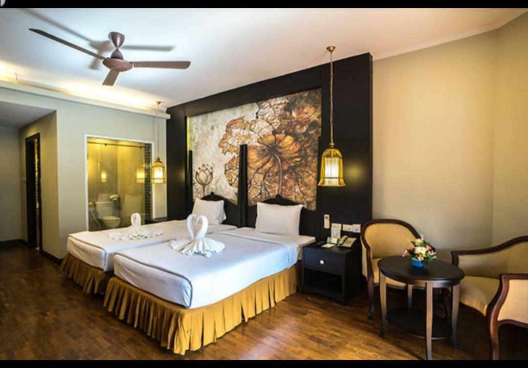 Suan Bua Hotel & Resort Ban Pong  Экстерьер фото