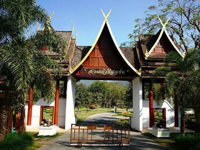 Suan Bua Hotel & Resort Ban Pong  Экстерьер фото